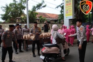 Sinergi Di Bulan Ramadhan Polres Sumenep Bersama Lintas Instasi Berbagi Takjil